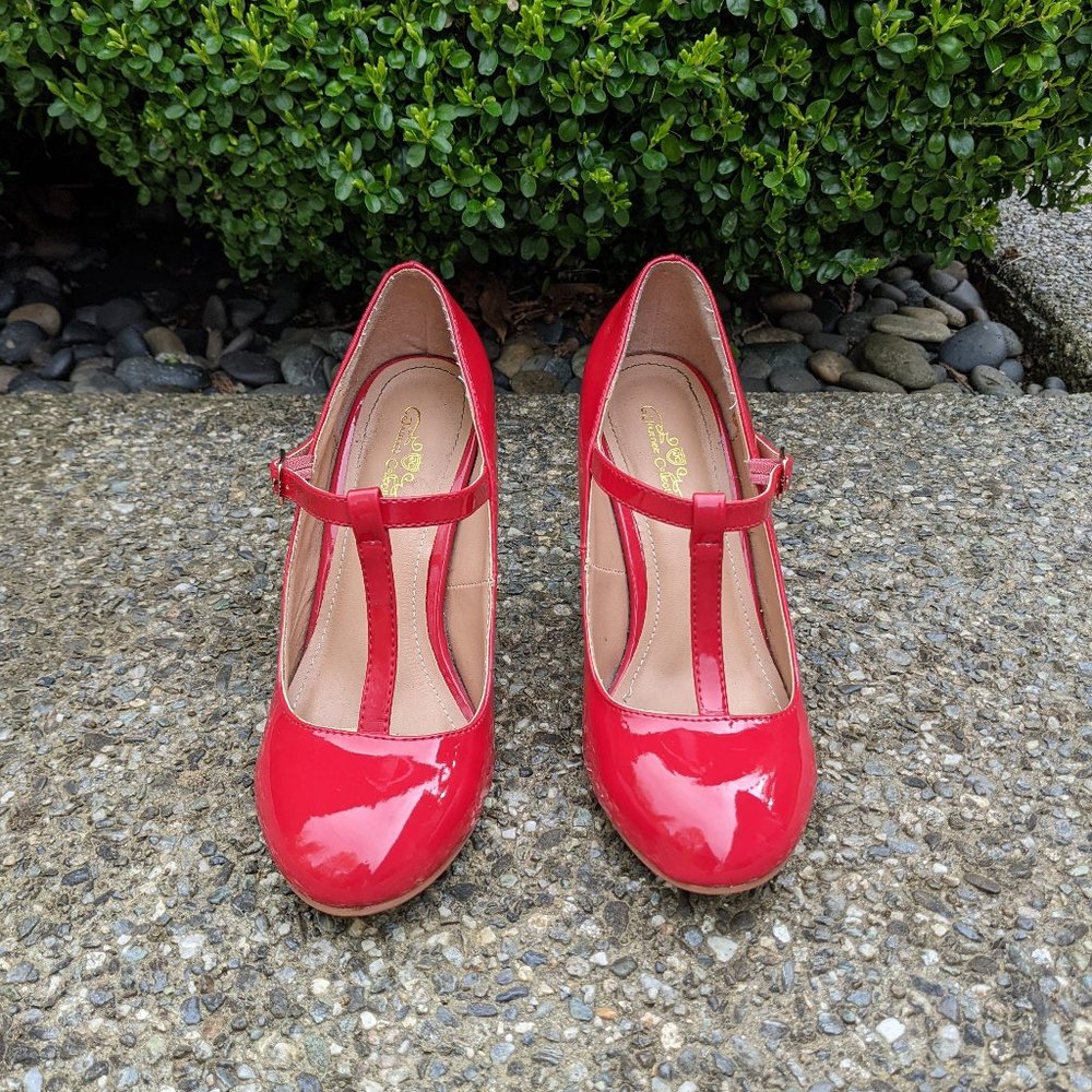 Red pumps
